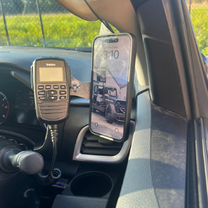 Scrub King Phone &amp; UHF Mount to suit Isuzu D-Max 2020 - 2024