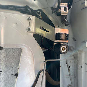 Scrub King Air/Switch Outlet Kit (Engine Bay) to suit Nissan Patrol Y61 2005 - 2016