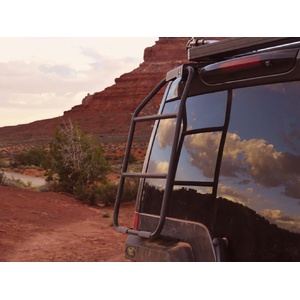 Land Rover Disco 3/4 AND LR3/LR4 Ladder by Front Runner - LALD004