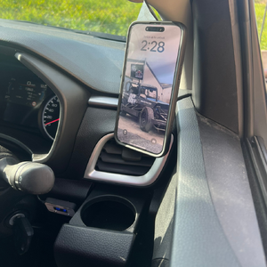 Scrub King Phone Mount to suit Isuzu MU-X 2021 - 2024