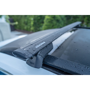 Yakima Black 2 Bar JetStream Thru Bar Rail Mount Crossbar Kit for Holden Acadia 5dr SUV (10/2018 - 2020)