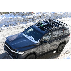 Yakima Lock n Load Platform &amp; Ruggedline Kit (1240 X 1530MM) for Toyota HiLux Double Cab 4dr Ute (09/2011 - 09/2015)