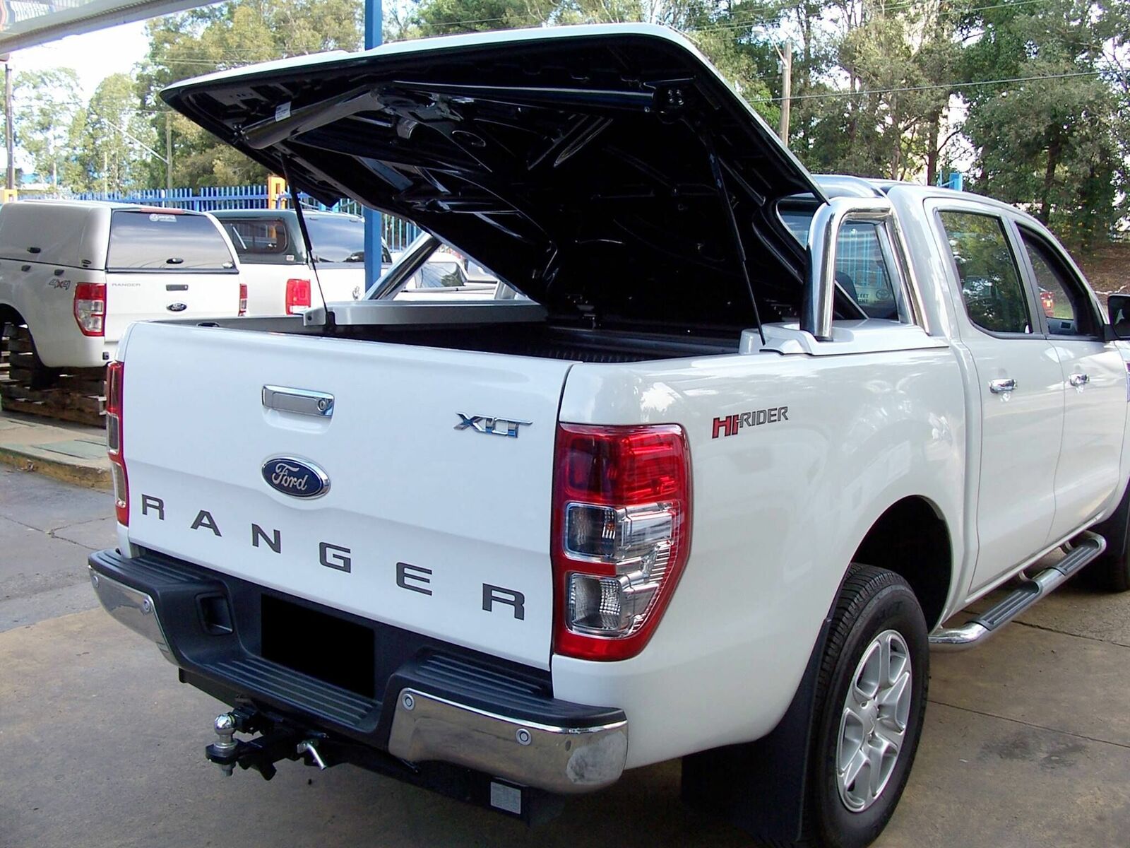 EGR Arctic White Hard Lid - 3 Piece for Ford Ranger PX 9/18 on