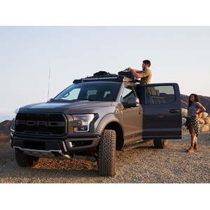 Ford F-150 Super Crew (2018-2020) Slimsport Roof Rack Kit / Lightbar ready by Front Runner - KSFF002T