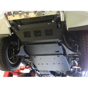 Mitsubishi Pajero BK LWB Gearbox Guard by Front Runner - SGMP002