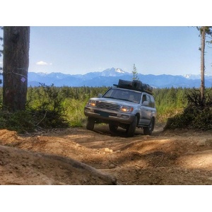 Toyota Land Cruiser 100/Lexus LX470 Slimline II Roof Rack Kit by Front Runner - KRTL029T