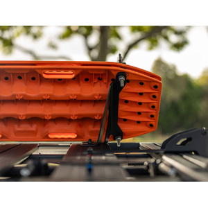 Kaon Angled Wind Deflector Maxtrax &amp; TRED Mounts to suit Rhino-Rack Pioneer Platform [4 Slat Rack] 