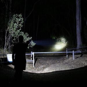 Hardkorr Rechargeable Hand Held Hunting Spotlight (2000 Lumen) 