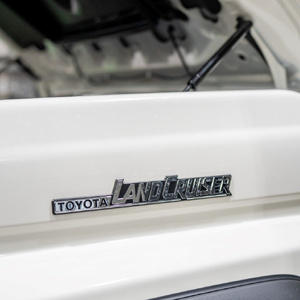 Pirate Camp Co. Bonnet Strut Kit to suit Toyota LandCruiser 70 Series 2024 - Onwards