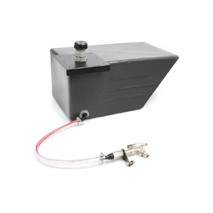 Land Rover Defender 110 Tdi/Td5 (1983-2006) / 2.8/V8 Water Tank / 36L by Front Runner - WTLD001