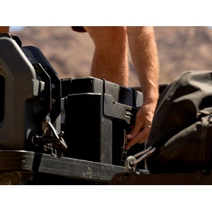 Wolf Pack Pro Rack Mounting Bracket / MKII by Front Runner - RRAC257