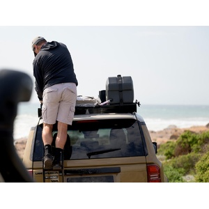 Pro Water Tank With Mounting System / 42L by Front Runner - WTAN088