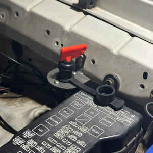 Scrub King Winch/Battery Isolator Switch & Mount to suit Toyota Prado 90 Series