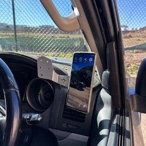 Scrub King Phone & UHF Mount to suit Mitsubishi Pajero NM - NX 2000 - 2021