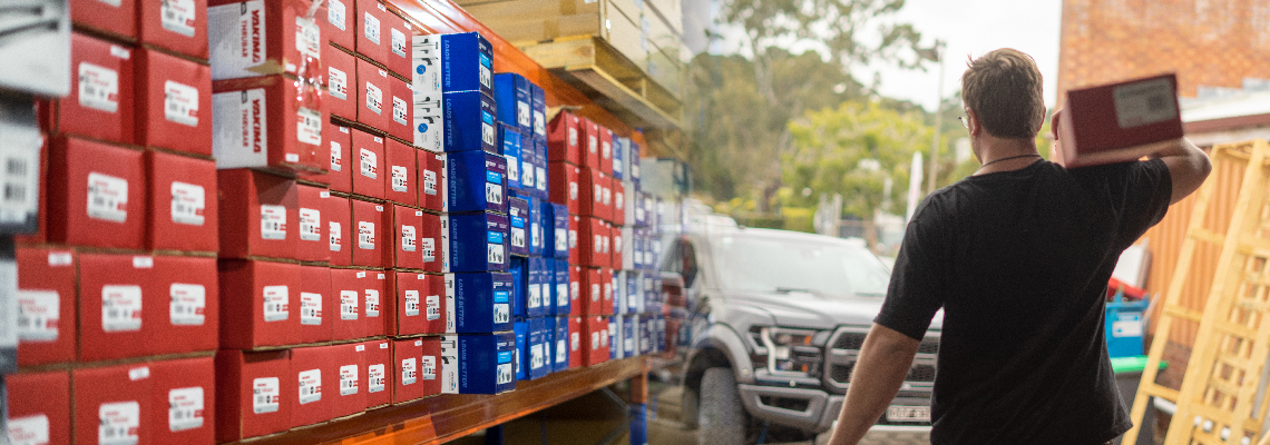 Get the right roof rack kit for your exact vehicle image